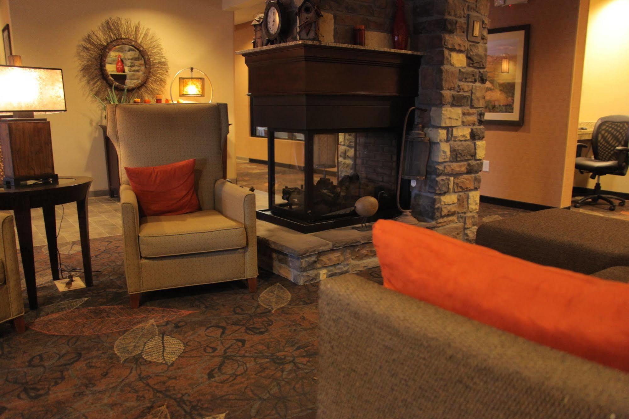 Little Missouri Inn & Suites Watford City Екстер'єр фото