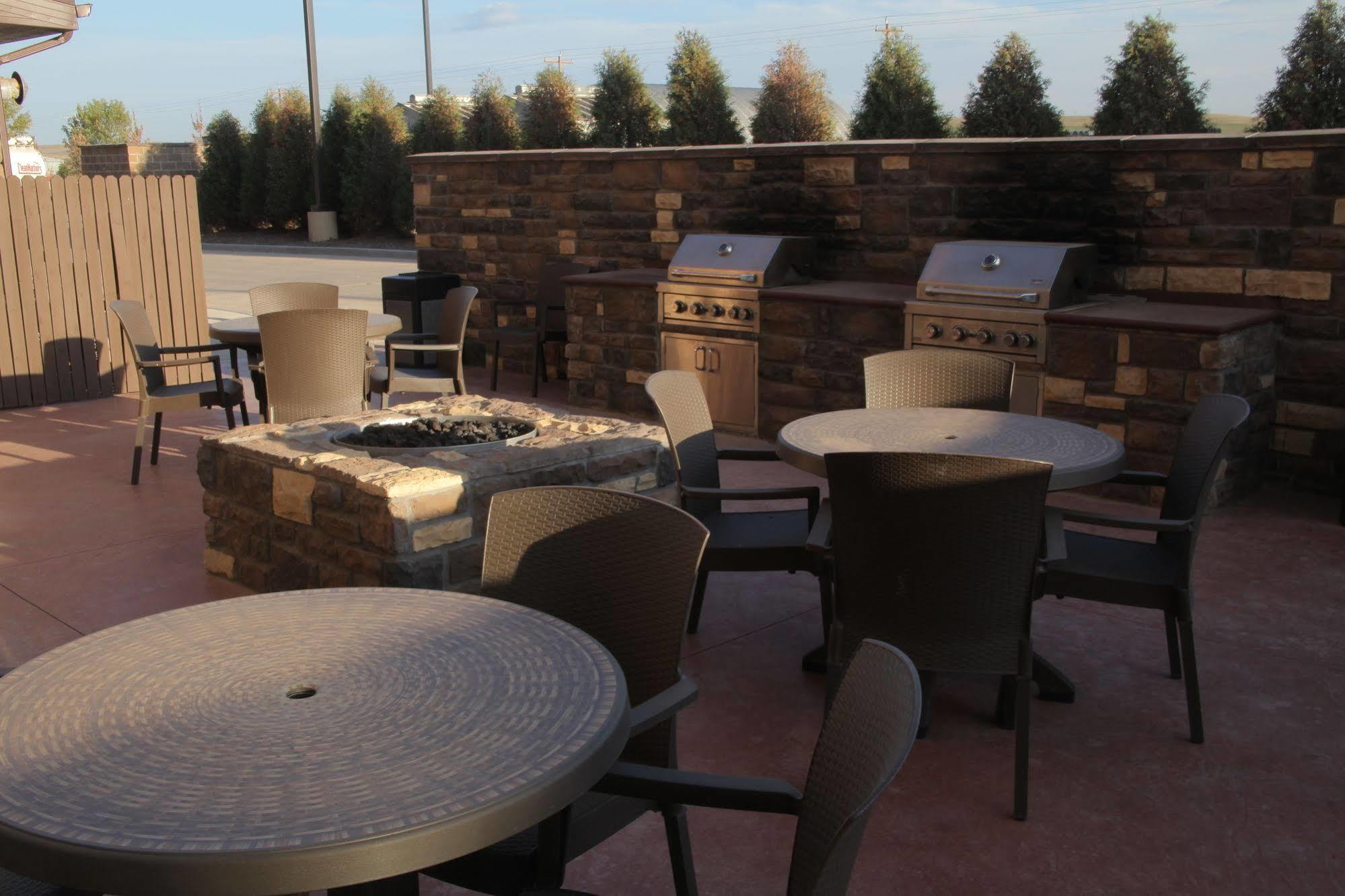 Little Missouri Inn & Suites Watford City Екстер'єр фото
